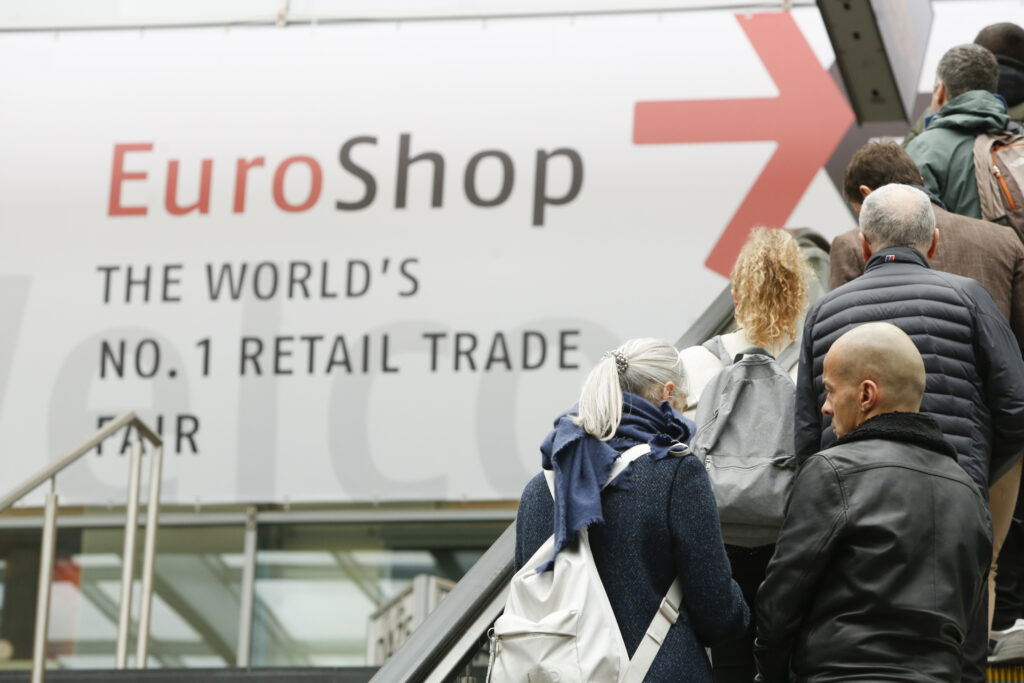 EuroShop 2020, The World´s No. 1 Retail Trade Fair, vom 16. bis 20. Februar 2020 in Düsseldorf. Die EuroShop ist sowohl die weltweit größte Investitionsgütermesse für den Handel und seine Partner, als auch eine unerlässliche Plattform für Zukunftstrends,  Visionen und Retail-Impressionen zum Anfassen. An der EuroShop 2020 nehmen rund 2.300 Ausstellern aus 57  Ländern in 16 Messehallen teil. | EuroShop 2020, The World's No. 1 Retail Trade Fair, from 16 to 20 February 2020 in Düsseldorf. EuroShop is both the world's largest capital goods fair for the retail trade and its partners, and an indispensable platform for future trends, visions and retail impressions you can touch. Around 2,300 exhibitors from 57 countries will be taking part in EuroShop 2020 in 16 exhibition halls.