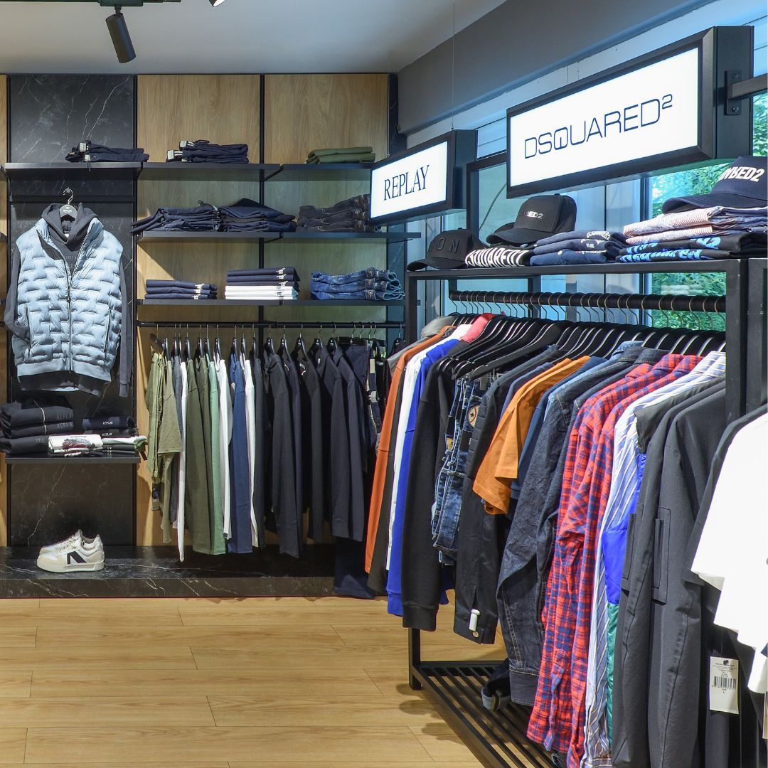 andriko-katastima-stand-rouxwn