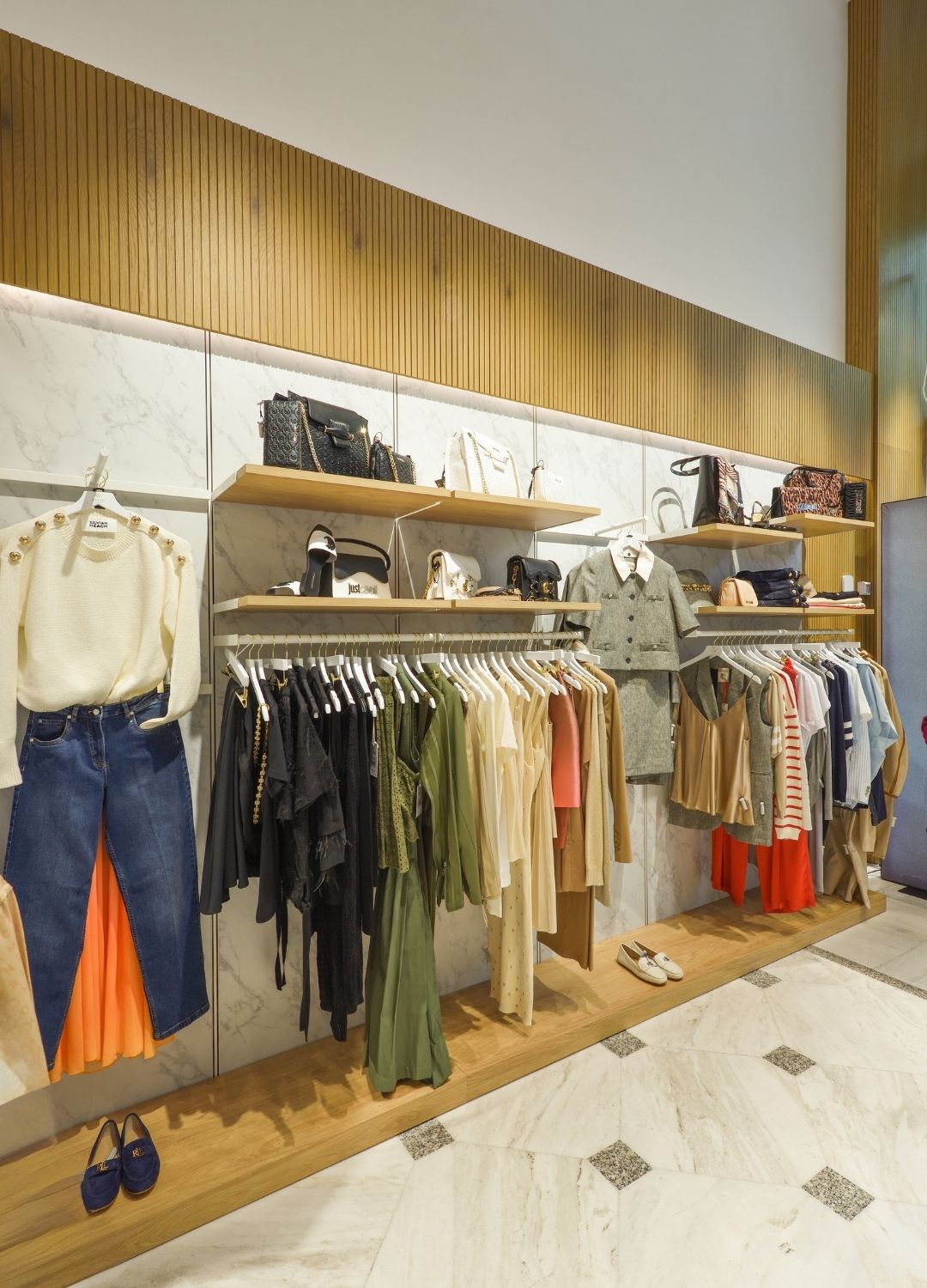 sistima-epiplosis-ginekeia-rouxa